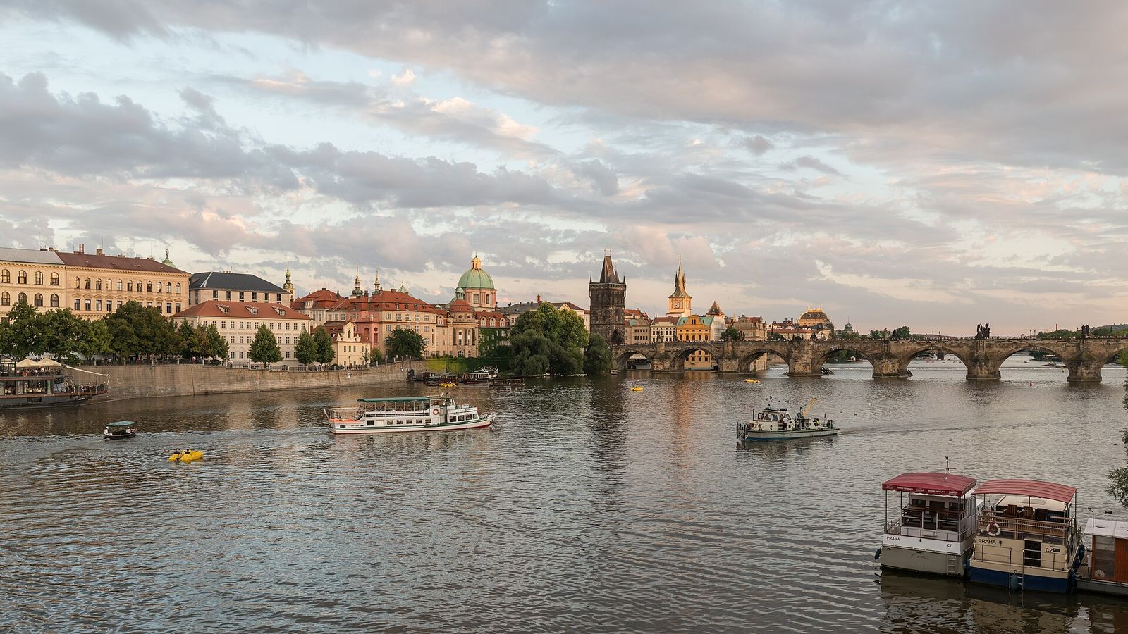 Charles Bridge, Prague